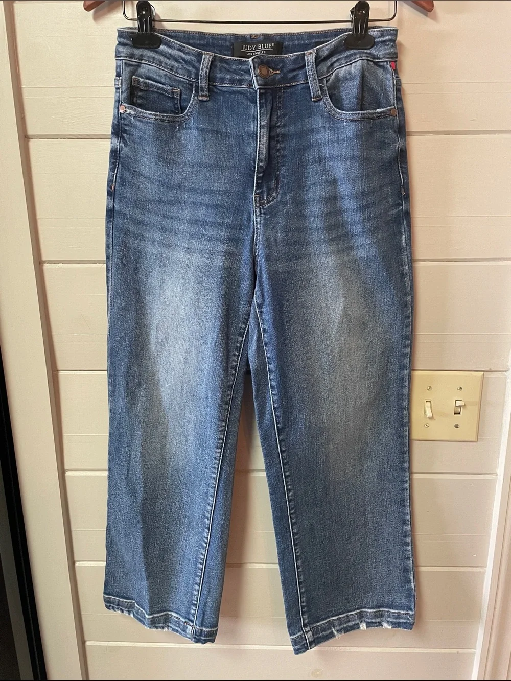 Judy Blue Medium Wash Wide Leg Crop Jeans 7/28.